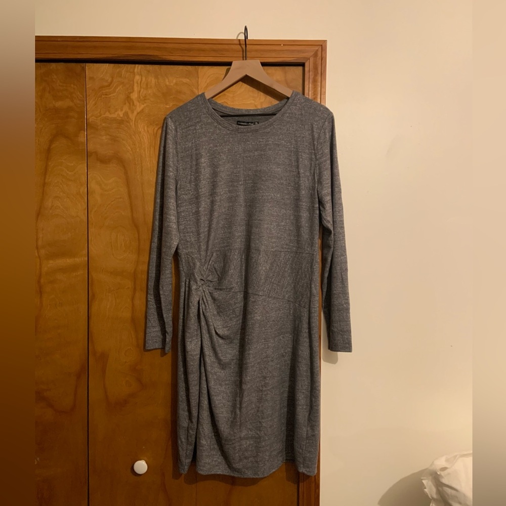 LIKE NEW // Abercrombie Cozy Sweater Dress in Dark Grey